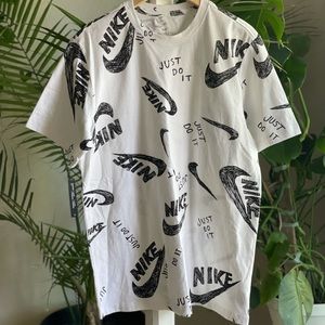 NWT Nike T-shirt